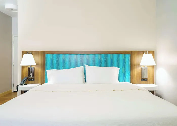 Hampton Inn Garden City