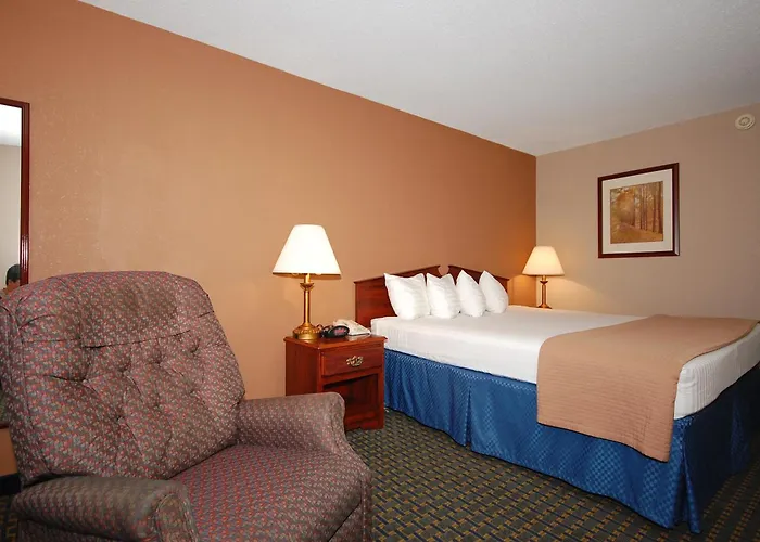 Magnuson Hotel Red Baron